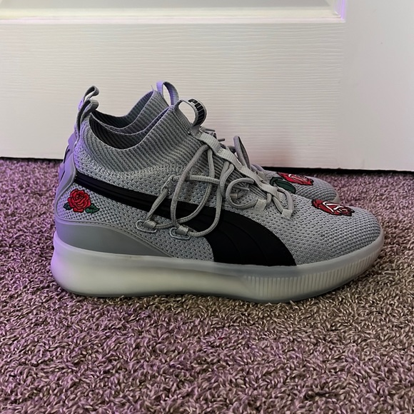clyde court roses basketball shoes